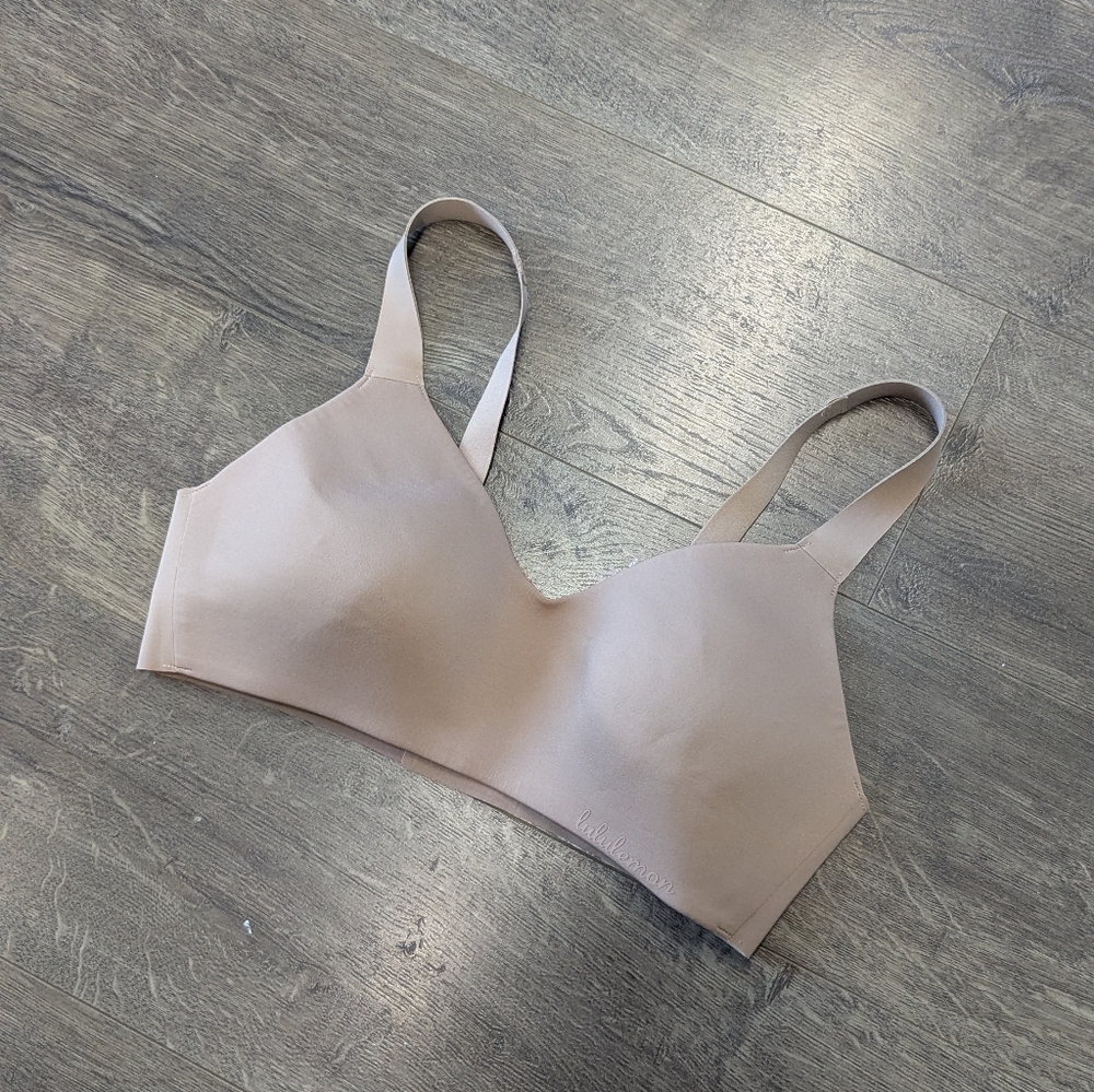 Lululemon Hold True Nude Wireless Sports Bra